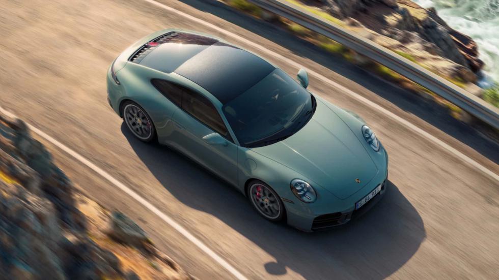 Ντεμπούτο για την ανανεωμένη Porsche 911 Carrera 4S 